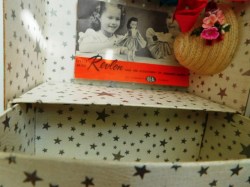 LITTLE MISS REVLON TRUNK E